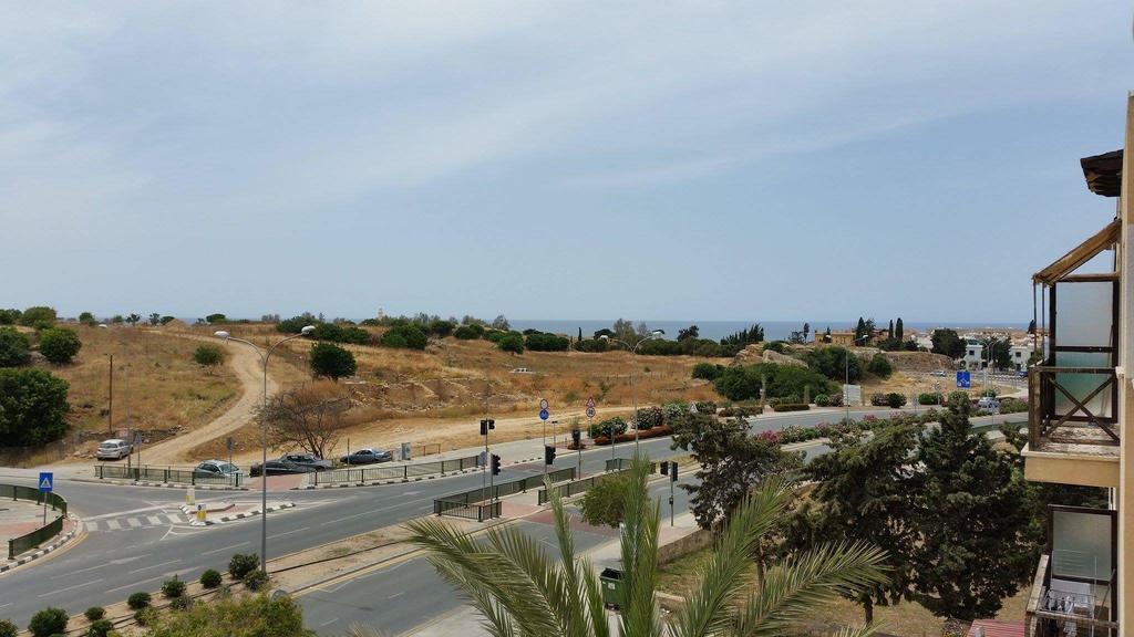 Adonis Apartment Paphos Ngoại thất bức ảnh